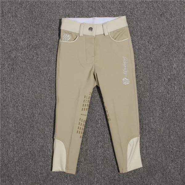 儿童针织马裤，硅胶防滑，针织面料比较柔软，小朋友皮肤比较嫩，保护性会更好，尺寸是100-170，尺码齐全。    图片来源：玛尚马具