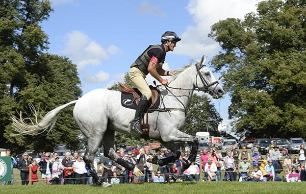 Andrew-Nicholson-and-Avenury-on-their-way-to-Burghley-glory.jpg