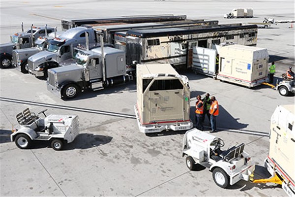 horse-containers-trucks-IMG_0427_副本.jpg