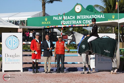 Kristin-Vanderveen-Bull-Runs-Faustino-de-Tili-WEF2017.jpg