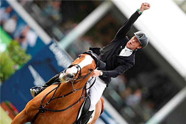 Ehning-LGCTMadrid2017_副本.jpg